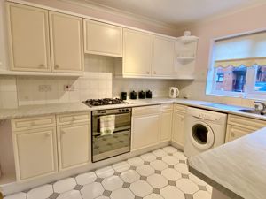 Kitchen- click for photo gallery